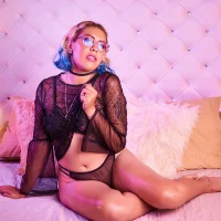 Webcam Model Sashablaze Videos