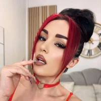 Webcam Model KairaFoxy Videos