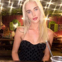 Webcam Model BlondeBombshellAmelia Videos