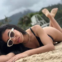 Webcam Model MIAACHERRY Videos