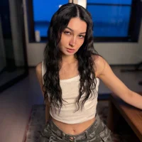 Webcam Model lunalovelee Videos