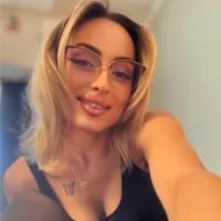 Webcam Model DeannaReese Videos