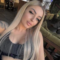 Webcam Model emily_bloom Videos