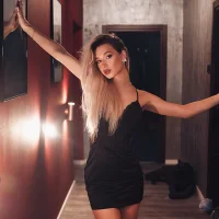Webcam Model MaeveDream Videos