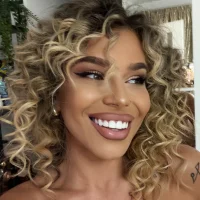 Webcam Model _milagoddesss Videos