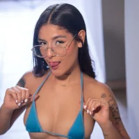 Webcam Model LauraRaider Videos