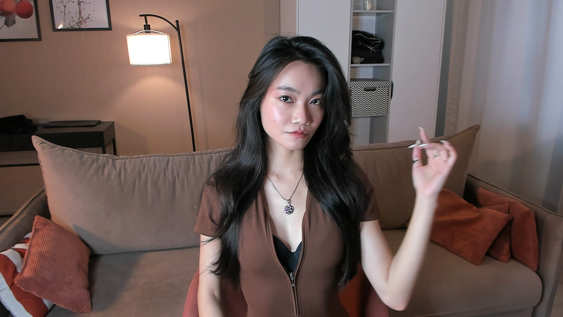 Webcam Model zhenzhuxio Videos