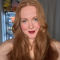 Webcam Model Scarlettredff Videos