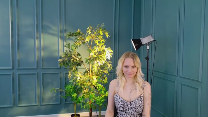 Webcam Model haleybooo Videos