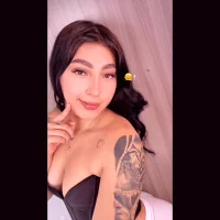 Webcam Model _QaraH Videos