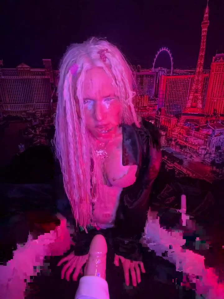 1NikiVegas
