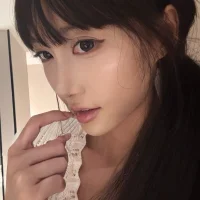 Webcam Model small_cake Videos