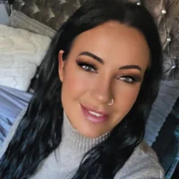 Webcam Model WifeWithPermission Videos