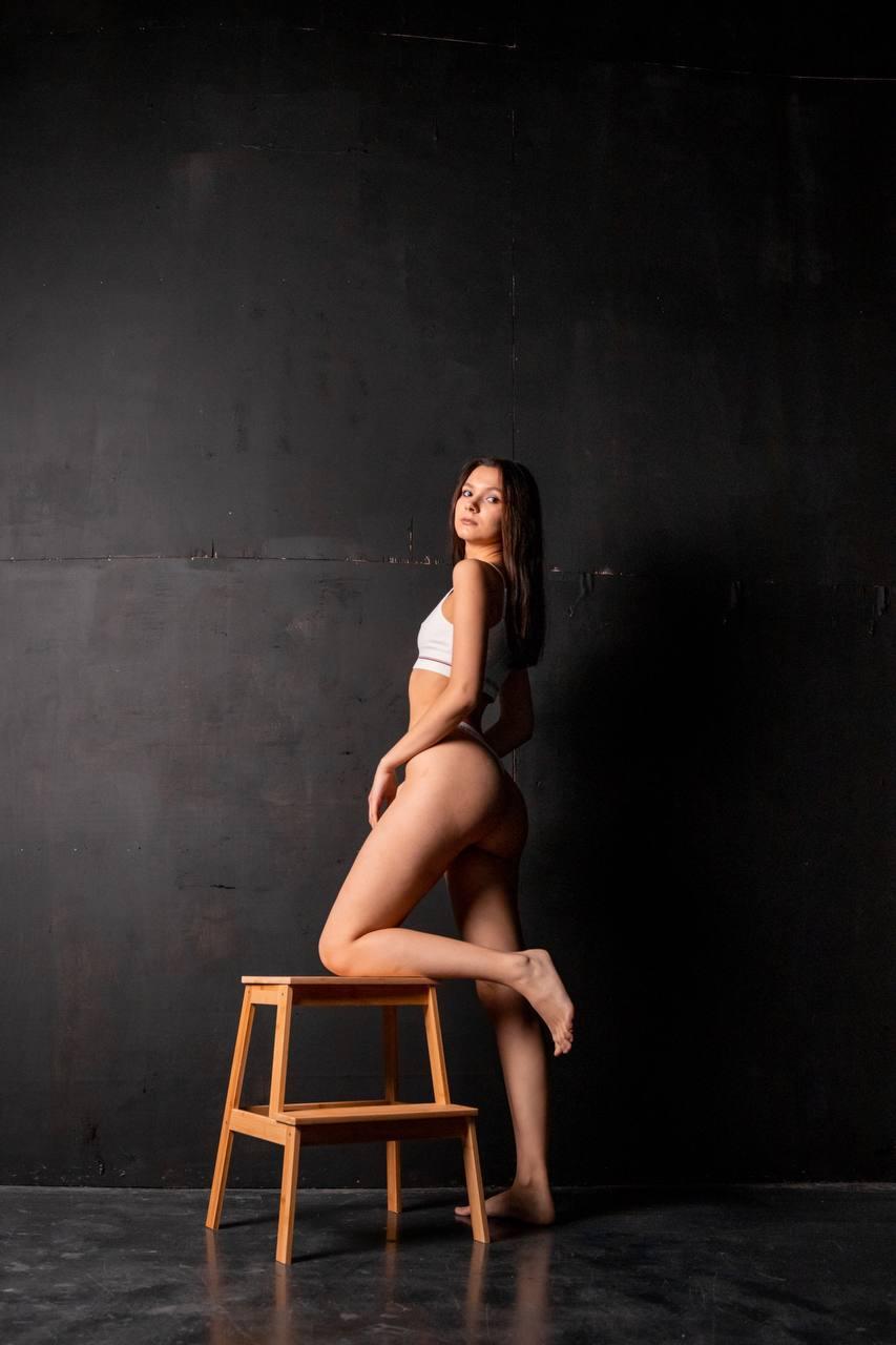 Webcam Model _more_love_ Videos