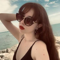 Webcam Model RowenaBride Videos