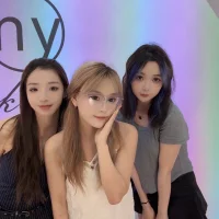 Webcam Model HY_Girls24 Videos