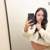 Webcam Model kiaradanielaxx Videos