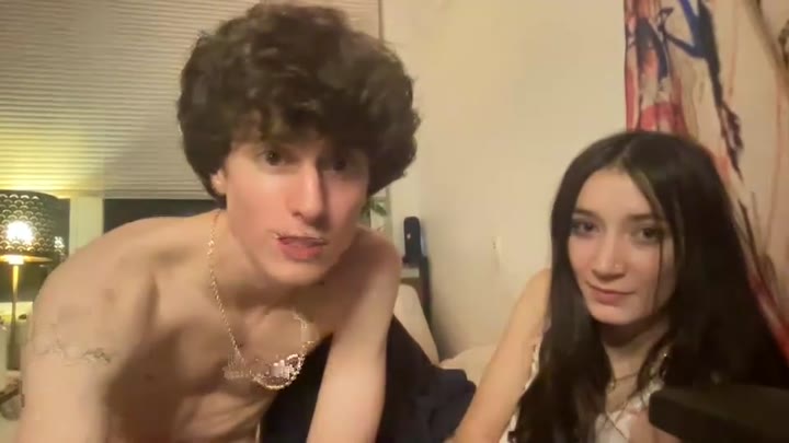 Webcam Model 18freakcouple69 Videos