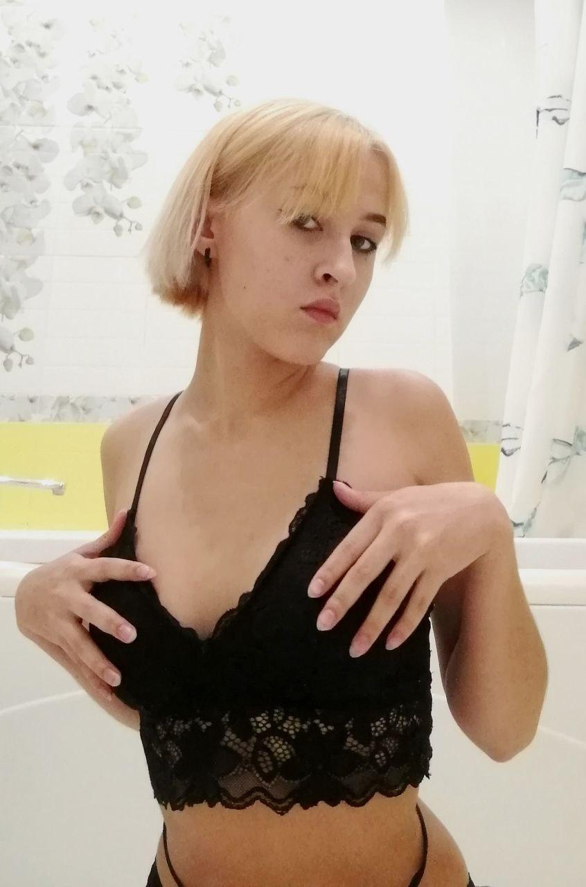 Webcam Model zaraboorman Videos