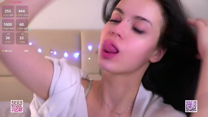 Webcam Model MariDelacure Videos