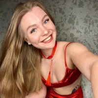 Webcam Model yourlovelyjul Videos