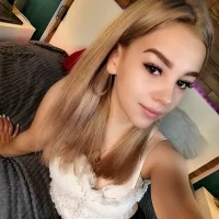 Webcam Model ElswythEsser Videos