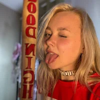 Webcam Model AccaCroyle Videos