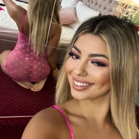 Webcam Model MetishaVoss Videos