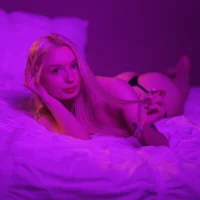 Webcam Model Tiffany_Paw Videos