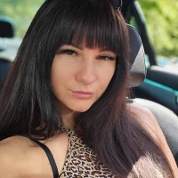 Webcam Model LeaLyenn Videos