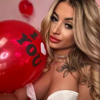 Webcam Model adonawet Videos