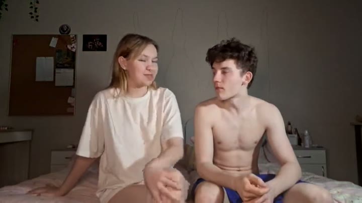 Webcam Model FloraCouple Videos