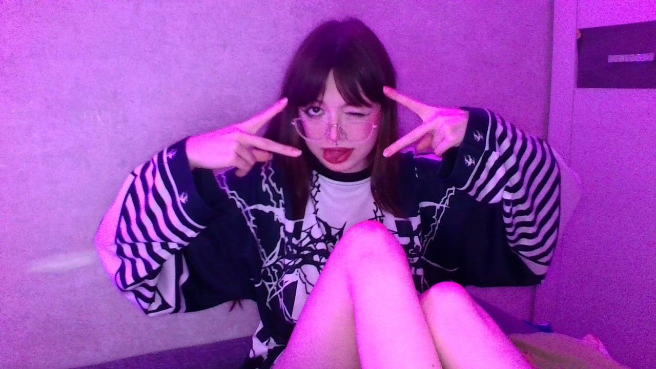 Webcam Model _radiantrose_ Videos