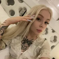 Webcam Model whereis_myken Videos