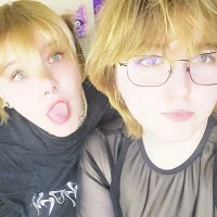 Webcam Model wehavepussies_xoxo Videos