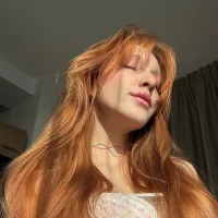 Webcam Model FoxieKiss Videos