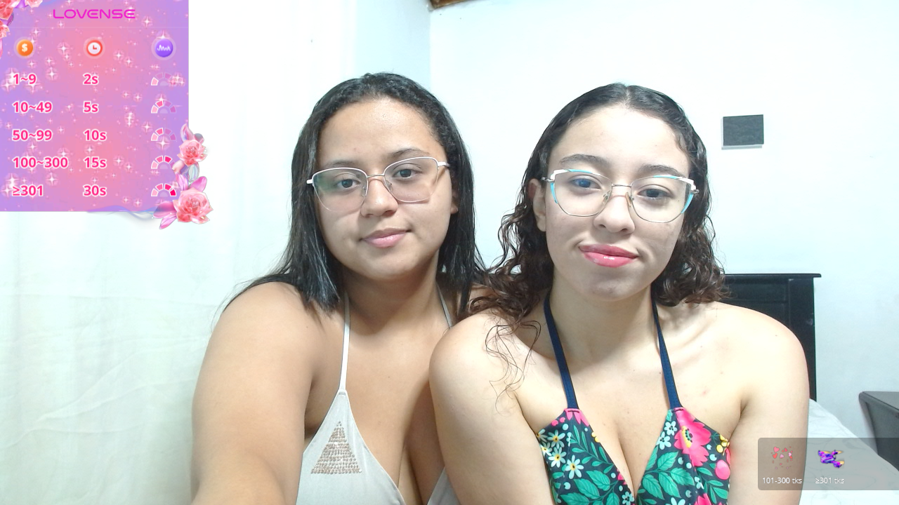 Webcam Model adeline_samy Videos