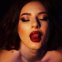 Webcam Model AnnMayX Videos