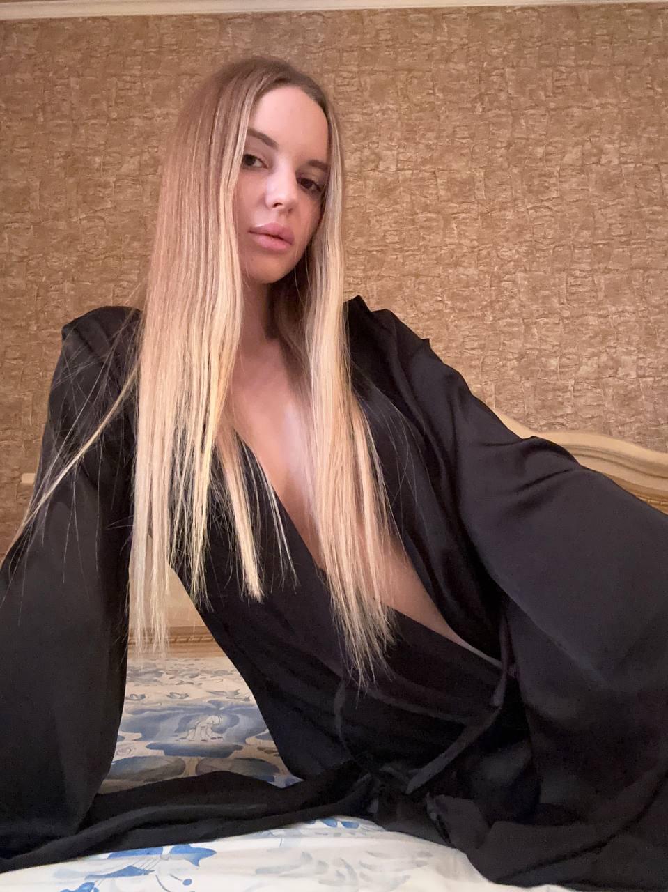 Webcam Model adelika_rose Videos