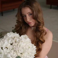 Webcam Model SilverrMoon Videos