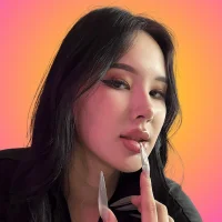 Webcam Model LoisHelms Videos