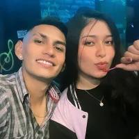 Webcam Model laurenandLogan Videos