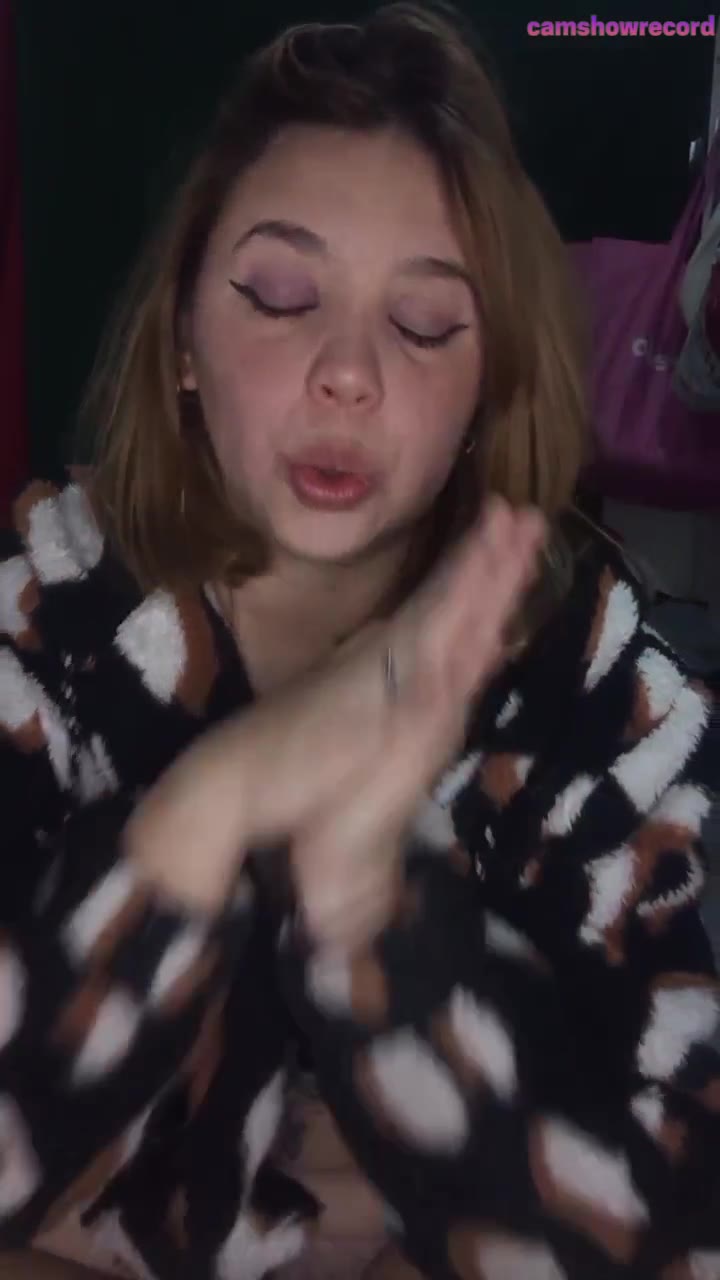 Webcam Model abyfoxy1 Videos