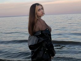 Webcam Model Adelik-a Videos