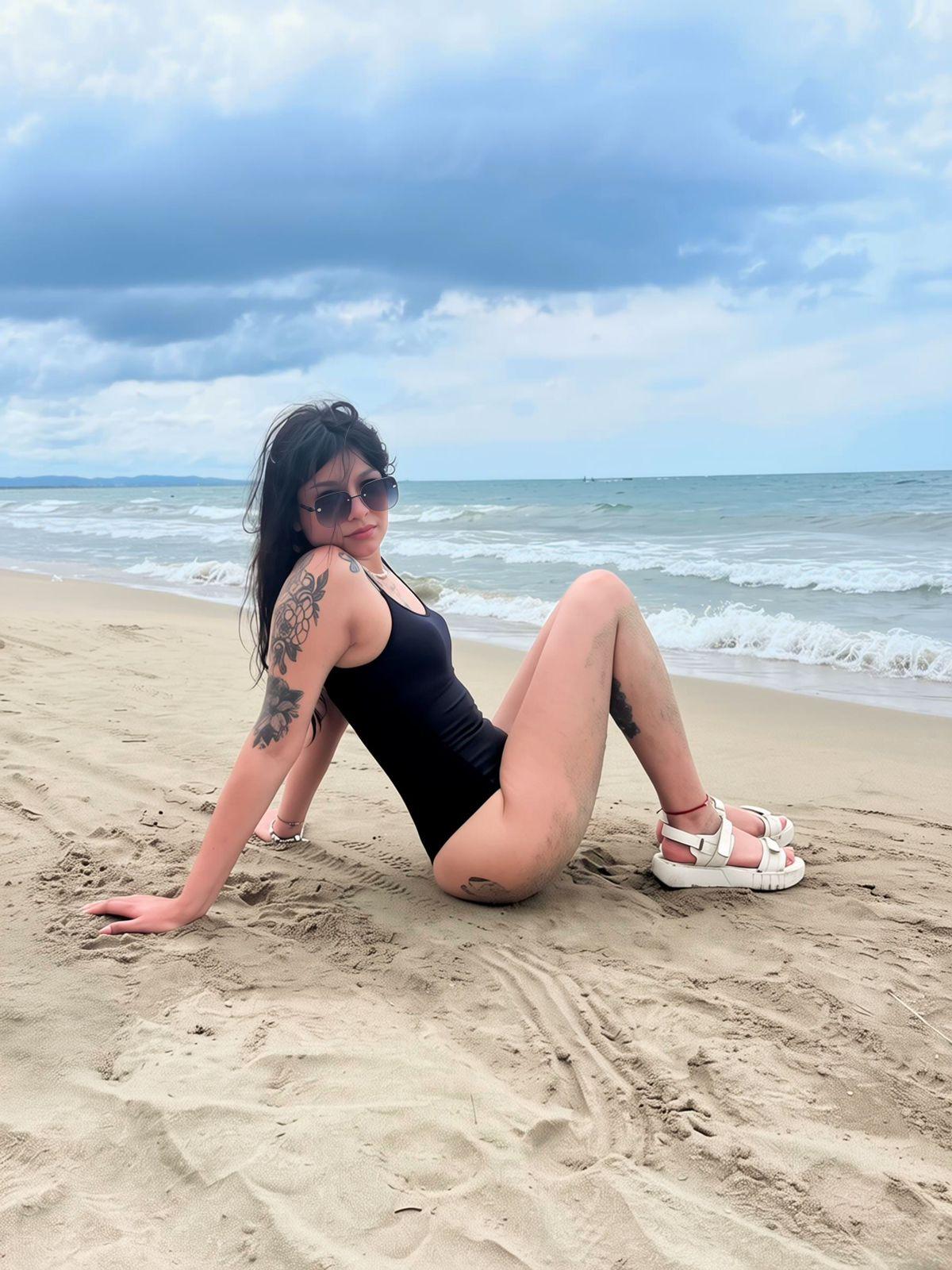 Webcam Model abella_as_ Videos