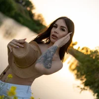 Webcam Model RoshenAmira Videos