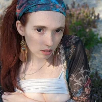 Webcam Model caliirayne Videos