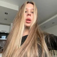 Webcam Model MarlaKlm Videos