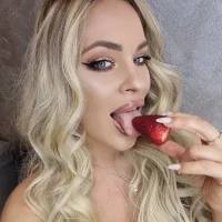 Webcam Model RoseEvann Videos