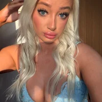 Webcam Model YourBlondeDoll Videos